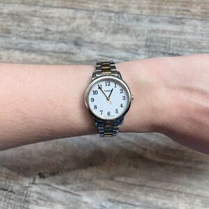 Vintage Timex Two Tone Watch Gold Silver Mens Analog Wristwatch Classic Men's